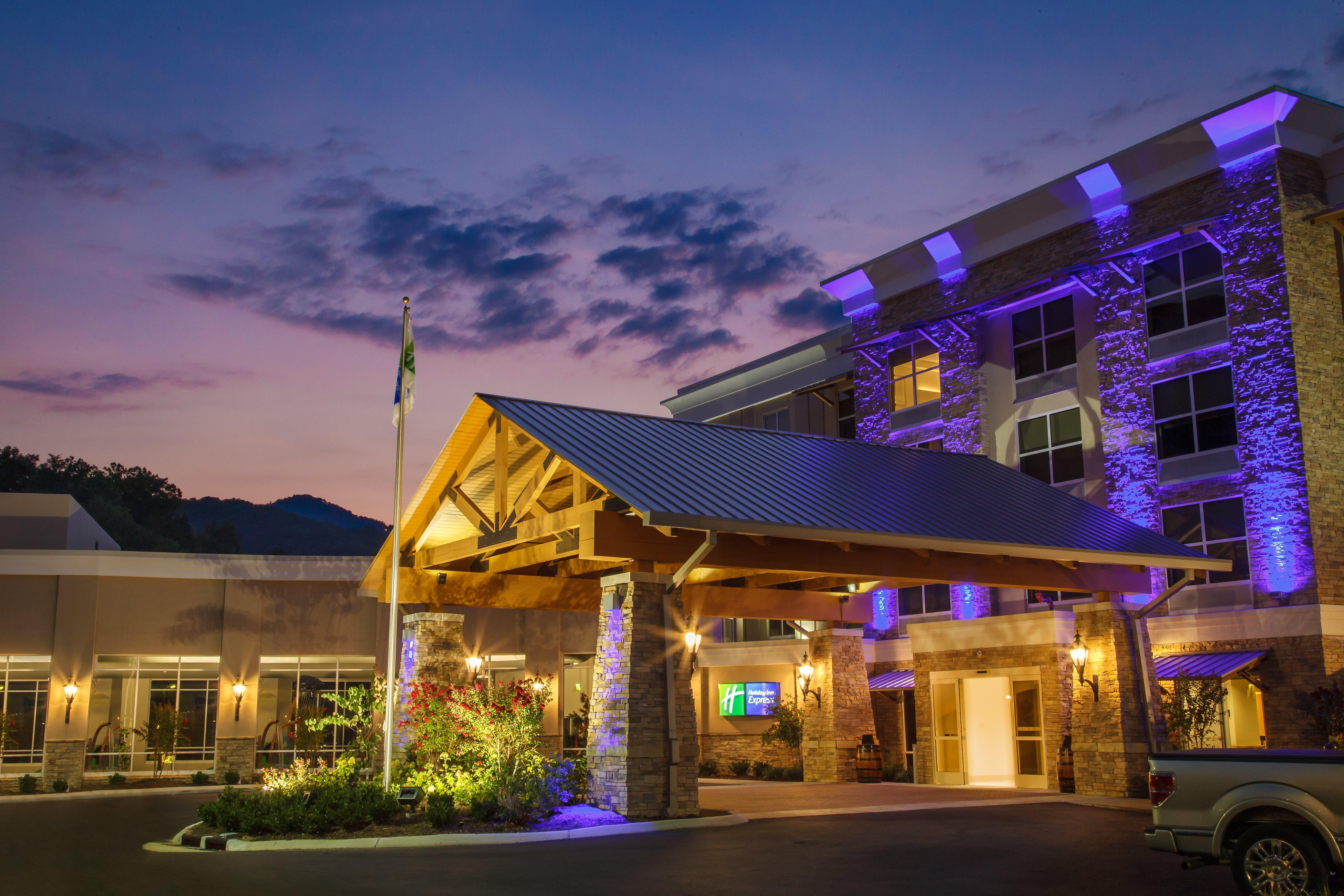 Holiday Inn Express Gatlinburg Downtown By Ihg Exteriör bild